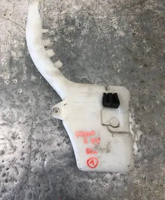Mazda 2 Windshield washer fluid reservoir/tank 2S61-17618-AH