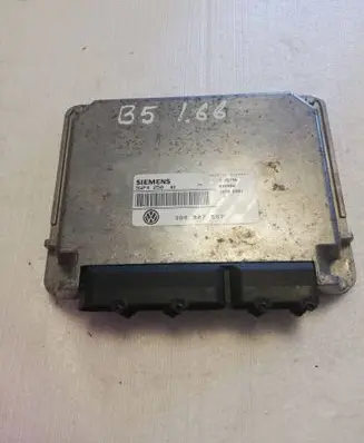 Volkswagen PASSAT B5 Engine control unit/module 3B0907557 646606 JP4250