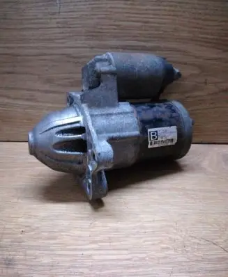 Mazda 2 Starter motor M000T32771 ZJ38