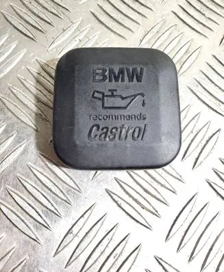 BMW 5 E39 Oil filler cap 11127509328