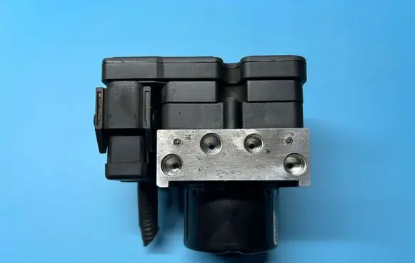 Ford Focus ABS Pump 3M512M110JA 00402662E3 10097001243