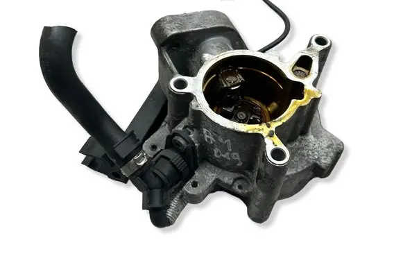 Audi A4 S4 B9 Vacuum pump 