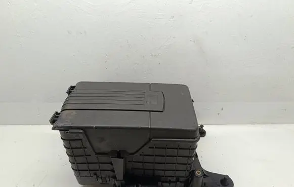 Volkswagen PASSAT B6 Battery box tray 1K0915335C
