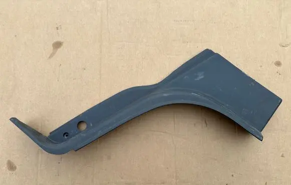 Nissan Patrol Y60 Rear arch trim 7691706J11