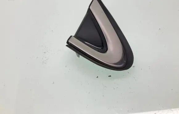Lexus RX 450H Fender end trim 6011748030