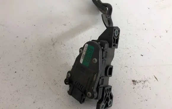 Audi A4 S4 B7 8E 8H Accelerator throttle pedal 8E2721523E