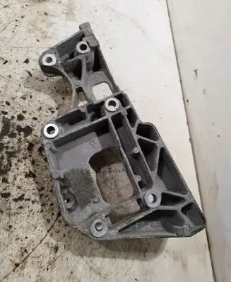 Audi A3 S3 A3 Sportback 8P Engine mounting bracket 06F903143F