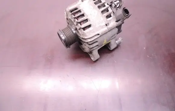 Volvo V40 Generator/alternator 30659390 D239