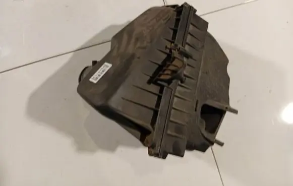 Ford Galaxy Air filter box
