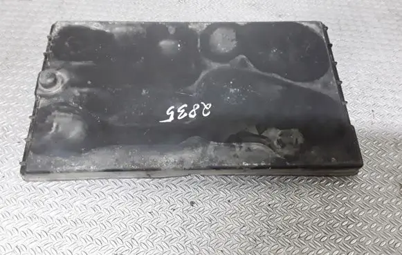Mitsubishi Grandis Battery box tray cover/lid MN188378