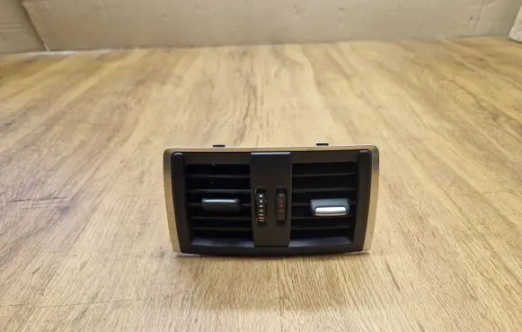 BMW 3 F30 F35 F31 Rear air vent grill 933367502 0959802
