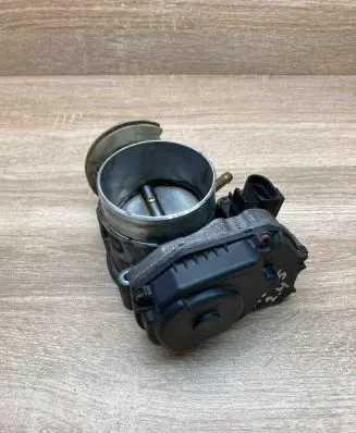 Audi A6 S6 C5 4B Throttle valve 078133063AK 408237221