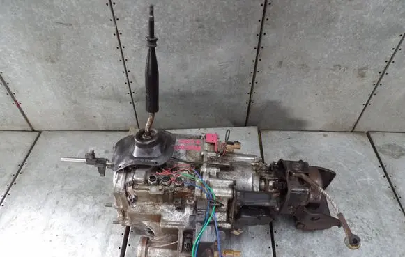 Mitsubishi Pajero Gearbox transfer box case 
