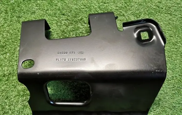 Ford Puma Fender mounting bracket L1TB-S16C08-AB-DAN L1TB-S16C08-AB