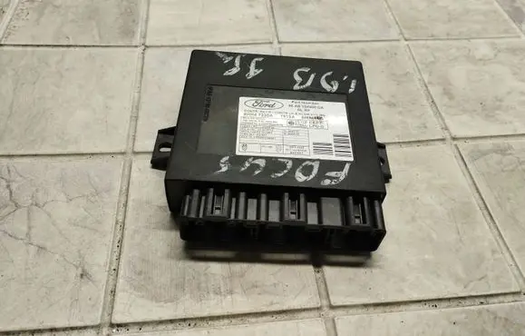 Ford Focus Comfort/convenience module 5WK47230A