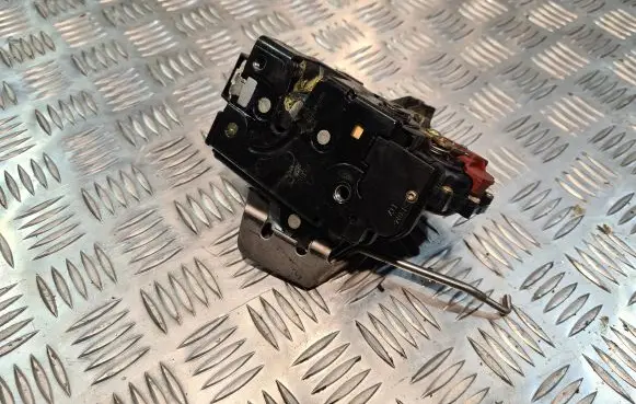 Audi A4 S4 B6 8E 8H Rear door lock 8E0839016C
