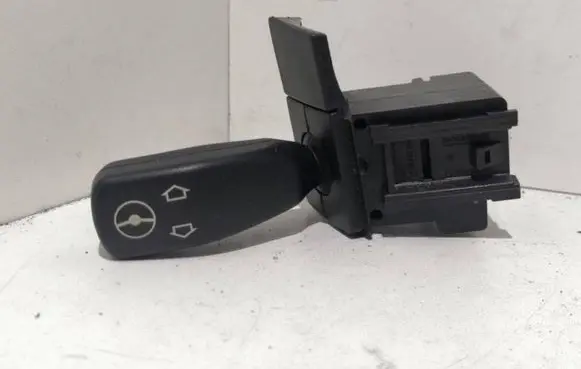 BMW X5 E53 Steering wheel adjustment switch 8373901