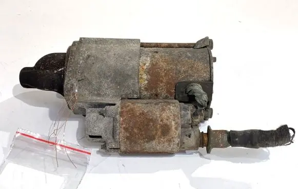 Opel Zafira B Starter motor 55556092