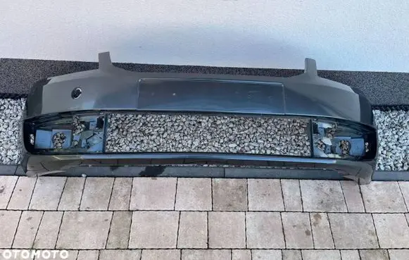 Skoda Octavia Mk3 (5E) Front bumper 5F0807221