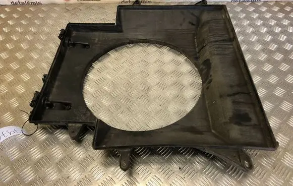 Iveco Daily 30.8 - 9 Radiator cooling fan shroud 855398