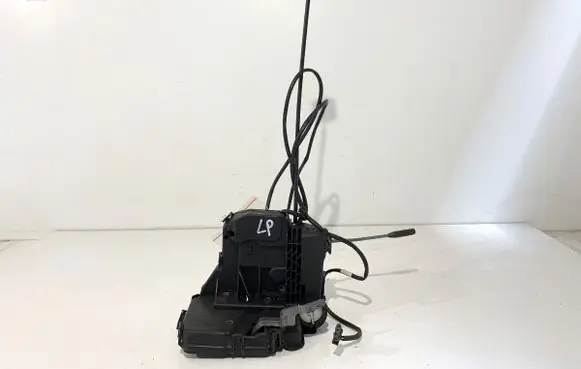 Mercedes-Benz E W211 Front door lock 2117200335