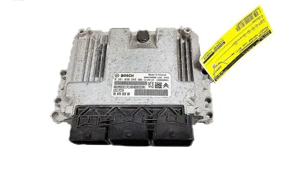 Peugeot 208 Engine control unit/module 9807885980