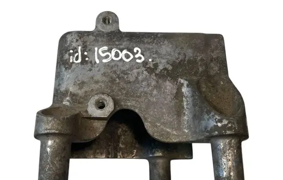 Mercedes-Benz Vito Viano W638 Engine mounting bracket A6461420042
