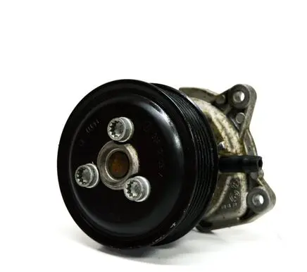 Audi A6 S6 C6 4F Water pump 