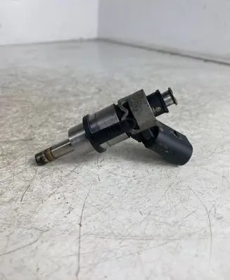 Audi A6 S6 C6 4F Fuel injector 06F906036G
