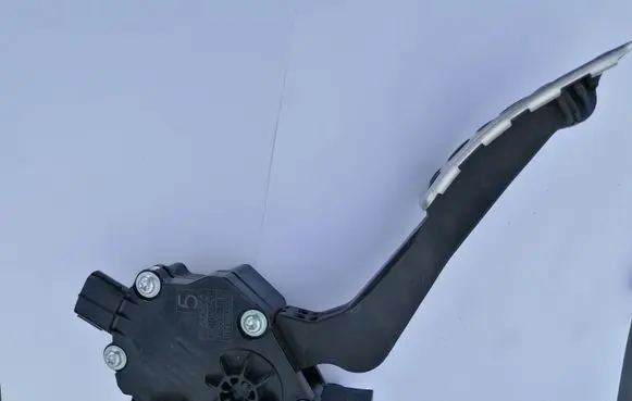 Subaru Legacy Accelerator throttle pedal 36010AG150 198807140
