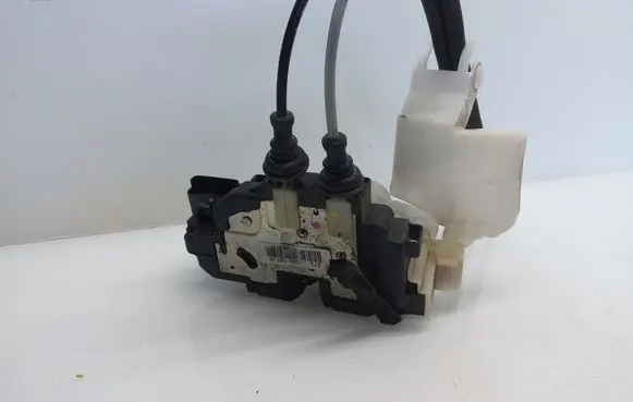 Hyundai Sonata Front door lock
