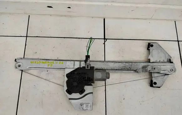 Peugeot Partner Front door window regulator with motor 402102L