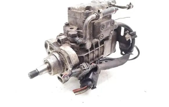 Audi A4 S4 B5 8D Fuel injection high pressure pump 028130115A 0460404969