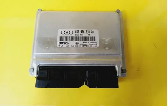 Audi A4 S4 B5 8D Engine control unit/module 8D0906018AA 0261206896