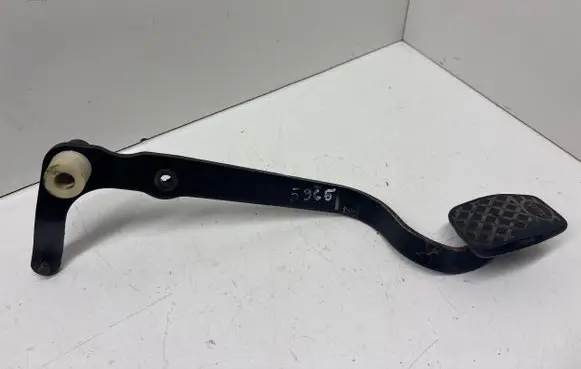 Audi 80 90 S2 B4 Clutch pedal 