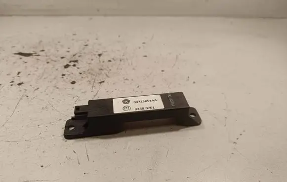 Jeep Grand Cherokee Keyless (KESSY) go control unit/module 04725857AA 33380701