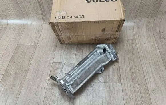 Volvo V40 EGR valve cooler 30757778