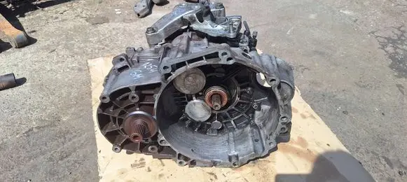 Volkswagen Golf V Manual 6 speed gearbox 