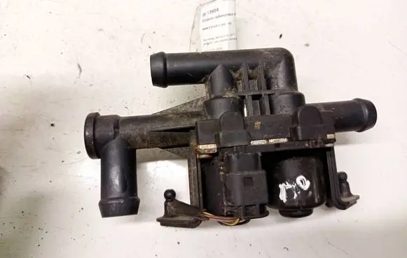 BMW 5 F10 F11 Coolant heater control valve 64119119164 6411911916404