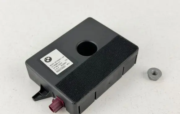 BMW i4 Aerial antenna amplifier 8705921 16092024 21359910