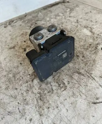 Volvo XC60 ABS Pump 30681619