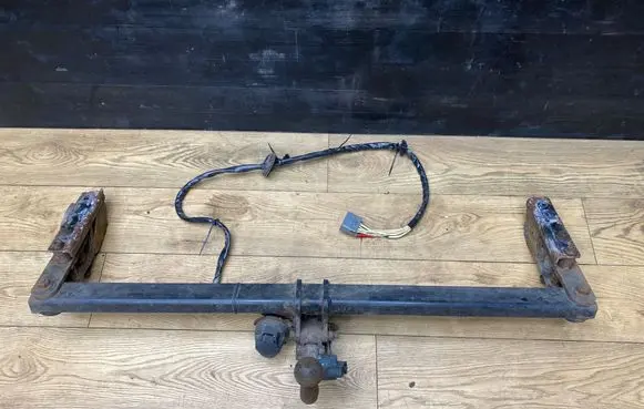 Volvo V70 Tow bar set 30660379 30682099