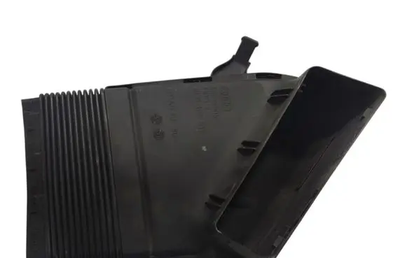 Audi A4 S4 B7 8E 8H Air intake hose/pipe 8E0129617D