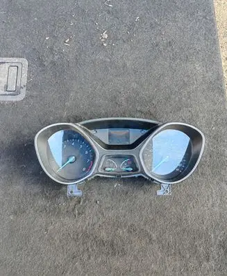 Ford Focus Speedometer (instrument cluster) BM5T10849BBB