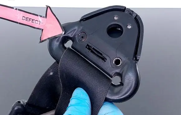 Chrysler Voyager Front seatbelt ORS31TRMAC E11040808 OTR451L5AB