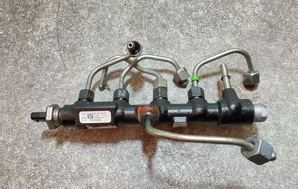 Ford Focus Fuel main line pipe 9825589880 28497Z01 212010755