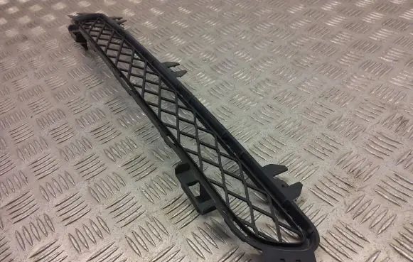 BMW X3 F25 Front bumper lower grill 7210466