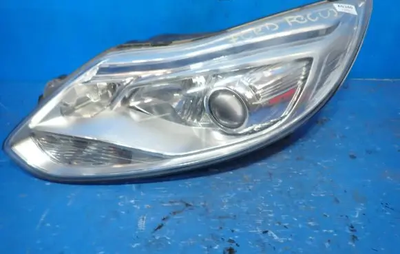 Ford Focus Headlight/headlamp