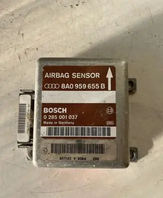 Audi A4 S4 B5 8D Airbag control unit/module 8A0959655B 0285001037 95T14322054
