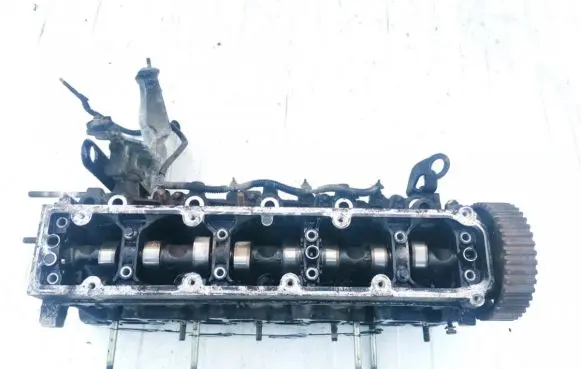 Citroen Xsara Picasso Engine head 9633750210